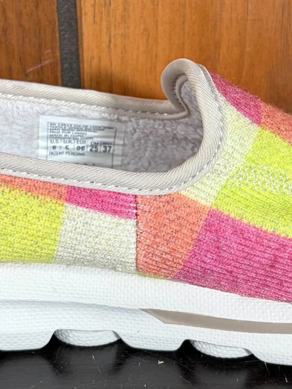 Skechers Go Walk Resalyte Slip-On Colorful Plaid Colorway Womens Sz 8 - EUC